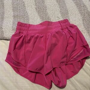 Lululemon shorts Hotty hot 2.5